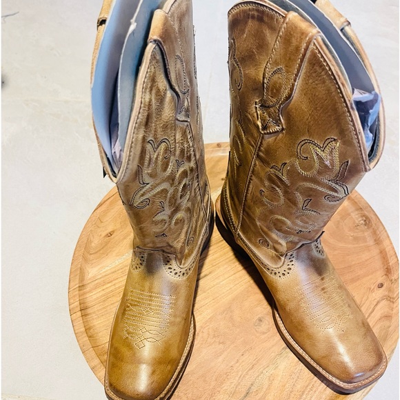 Roper - Picture 9 of 12